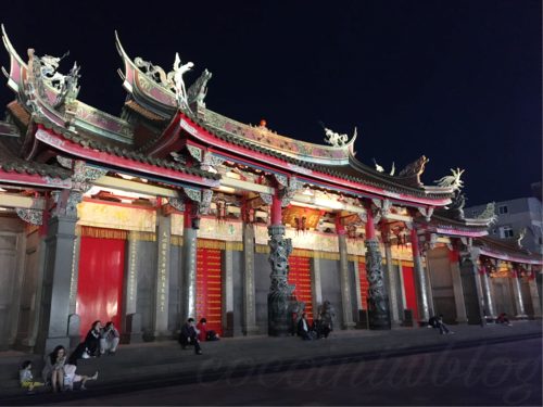 台北の観光スポット行天宮にて無料で行ってるお祓い 收驚 とは Cocointwblog